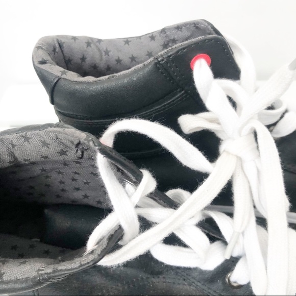 CAT & JACK black hi-tops sneakers STARS lining shoes SIZE Big boy 6 LIKE NEW - Picture 5 of 10